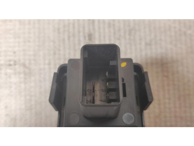 Включатель регулировки высоты фонарей