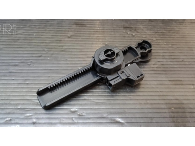 Другая деталь салона