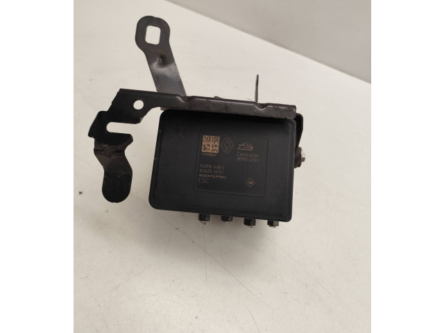 Генератор 476607355R Renault Espace V (RFC)