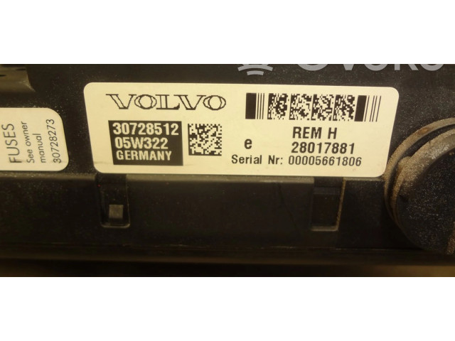 Блок предохранителей  30728512   Volvo XC90    