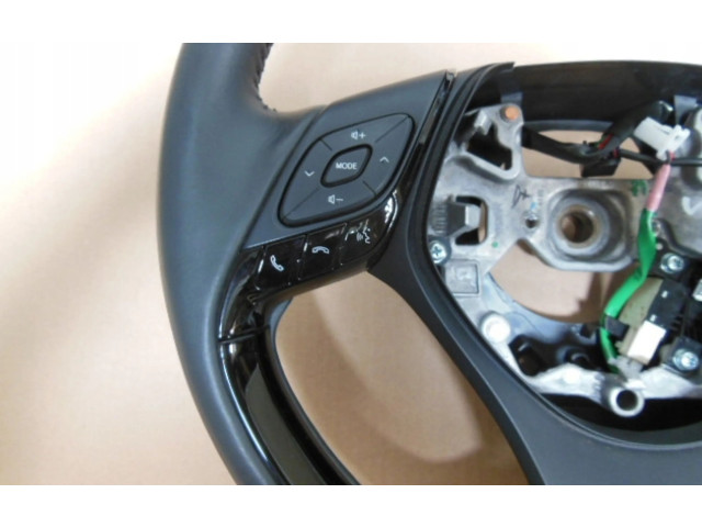 Руль Toyota C-HR I 2016 - 2023 года 627554600