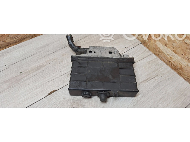 Блок управления коробкой передач 097927731   Audi 80 90 S2 B4