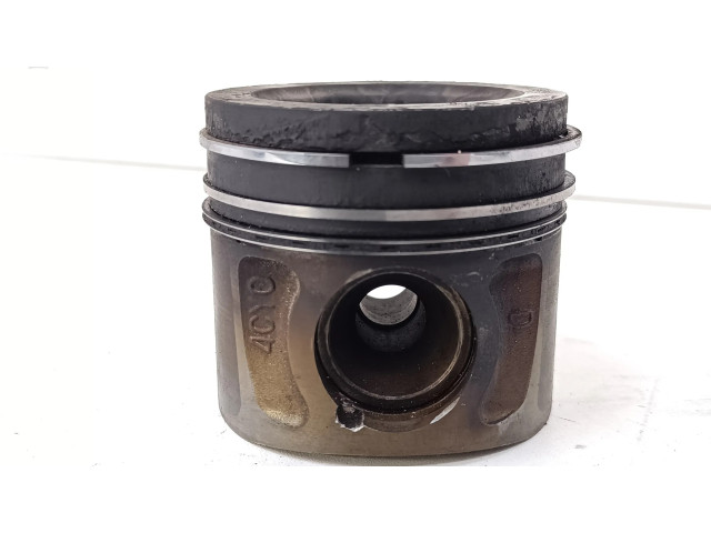 Píst Hyundai ix35 pro naftový motor 2.0