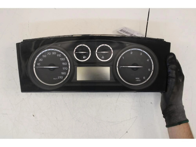 Панель приборов    Lancia Ypsilon       