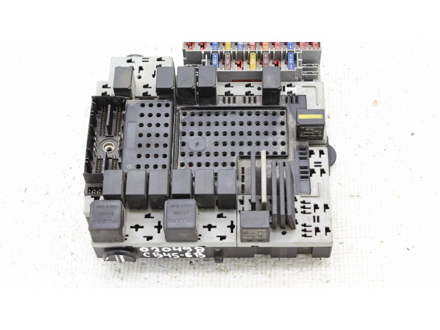 Блок предохранителей 30679527   Volvo XC90    