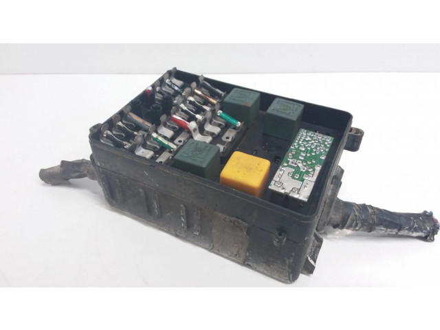 Pojistková skříňka BMW 5 E28 1985