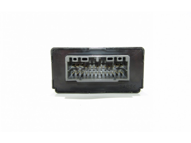 Блок управления 88205SA030   Subaru Impreza II