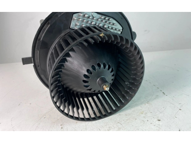 Вентилятор печки    5Q1819021E   Volkswagen e-Golf