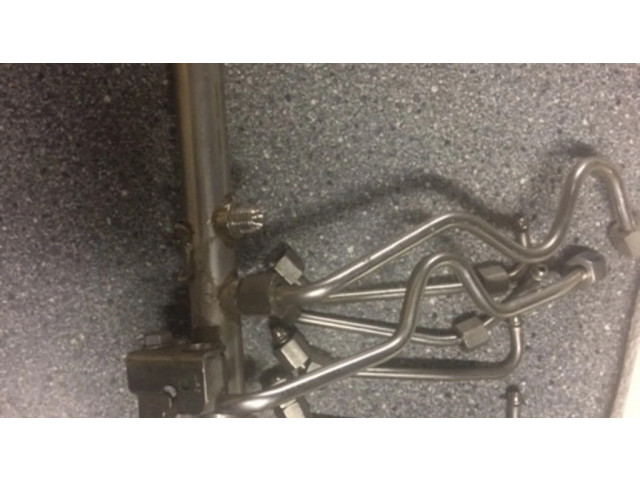 Топливная рампа    BMW 3 E92 E93 2.0 