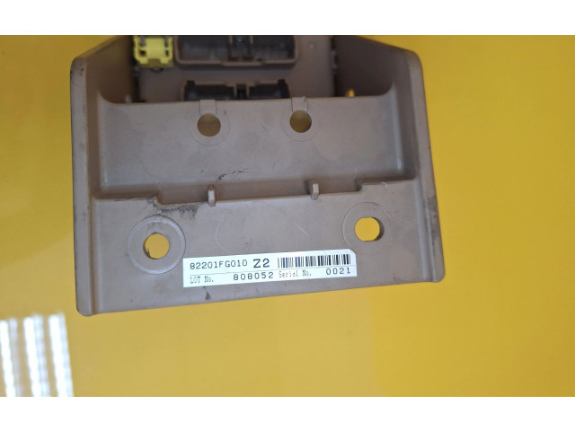 Блок предохранителей  82201FG010   Subaru Forester SF    