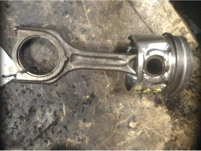 Píst Ford Focus 1.6