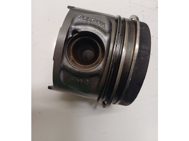  Поршень  7657HX  Dacia Lodgy  