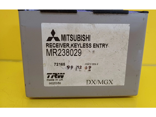 Блок управления MR238029 Mitsubishi Carisma