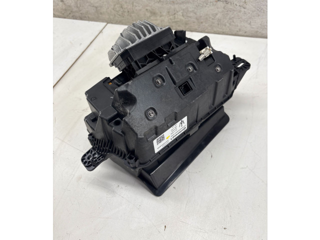 Дисплей    670157512, 02112022   Maserati Grecale