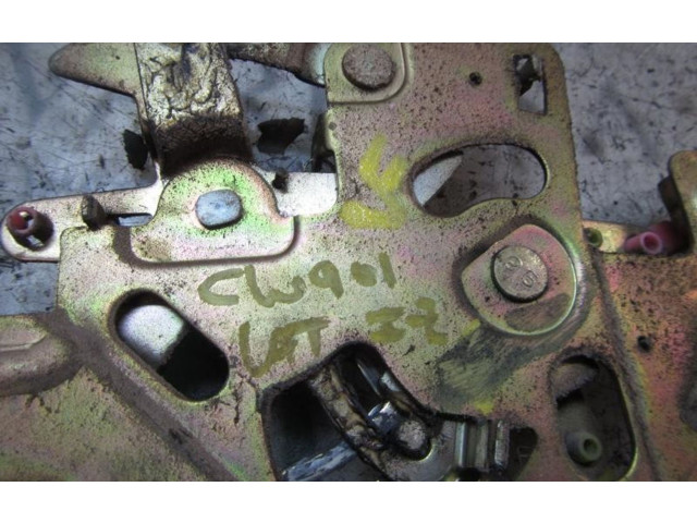 Zámek zadních dveří    Nissan Serena 1999