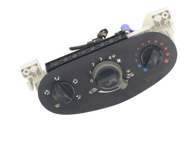 Блок управления климат-контролем    Dacia Logan I