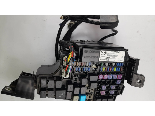 Блок предохранителей KD4766767, KD45675X0C Mazda 6