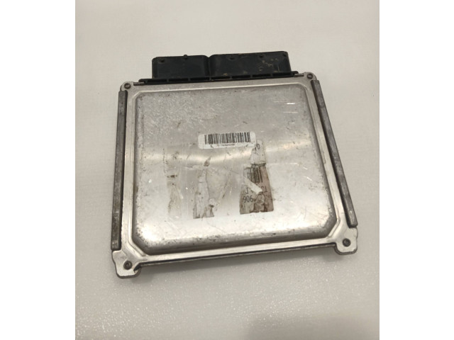 Блок управления двигателя 04L907445B, 28445556   Skoda Octavia Mk3 (5E)
