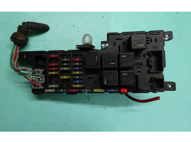 Блок предохранителей 518828108, 30728008   Volvo XC90    