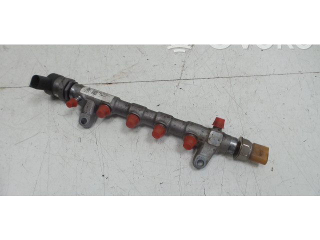 Vstřikovací lišta 03L130089P, 03L130089M Volkswagen Caddy CFHC CFH