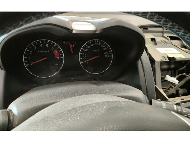 Přístrojová deska Nissan Note (E11) 2013