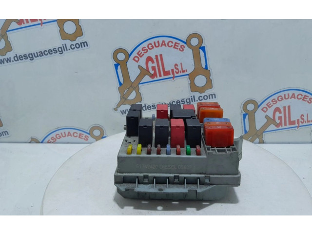 Блок предохранителей 51742420, 163780 Alfa Romeo GT