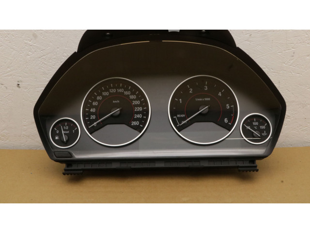 Přístrojová deska BMW 5 F10 F11 2011 932522101, 9232895