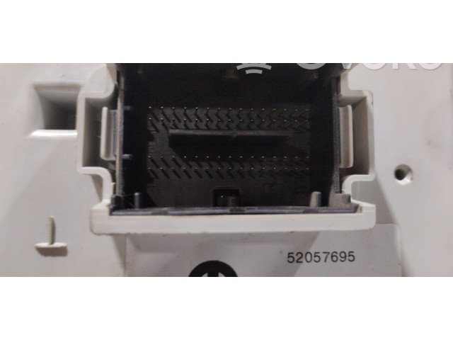 Блок предохранителей 116RI-000030, 116RI-000030   Fiat 500L    