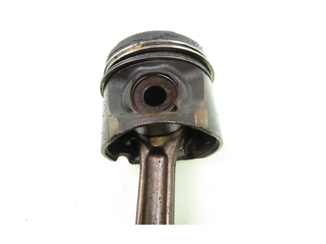  Поршень с шатуном D 5244 T2   Volvo S60  