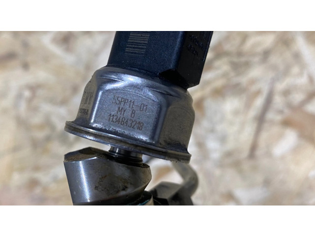 Vstřikovací lišta 7547600, 2956010 BMW 5 F10 F11 pro benzínový motor 4.4