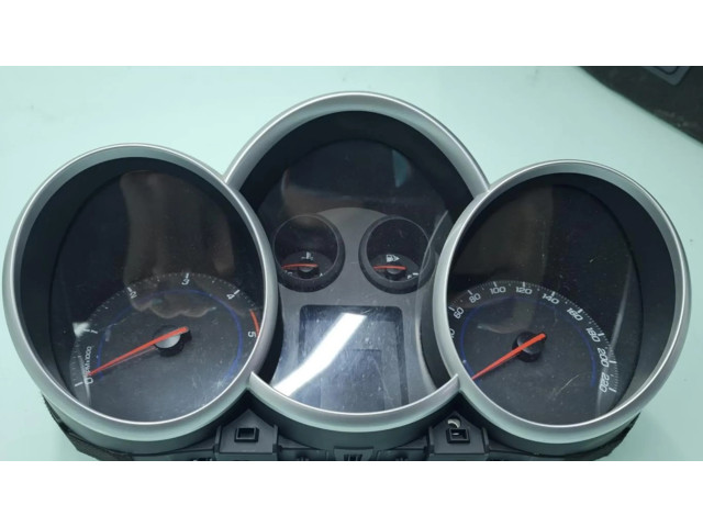 Přístrojová deska Chevrolet Cruze 2012 CUADROINSTRUMENTOS