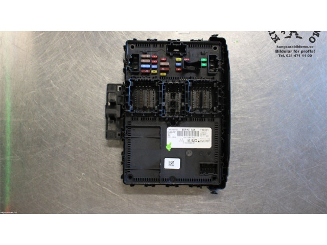 Блок предохранителей 2504244, LU5T-15604-BJCD   Ford Focus    