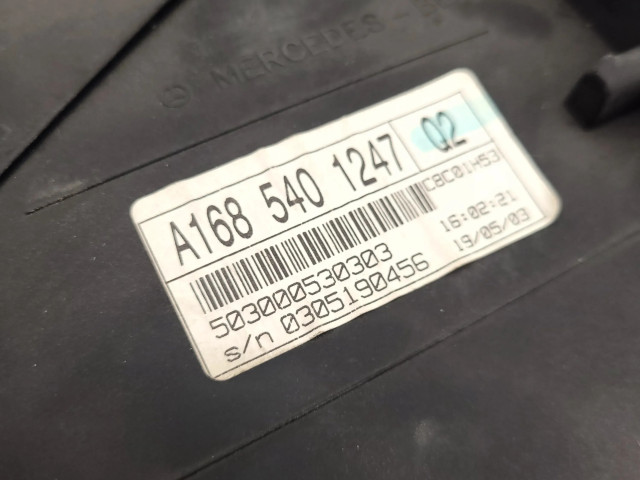 Přístrojová deska  Mercedes-Benz A W168 2003 09055682021, 09051680031  
