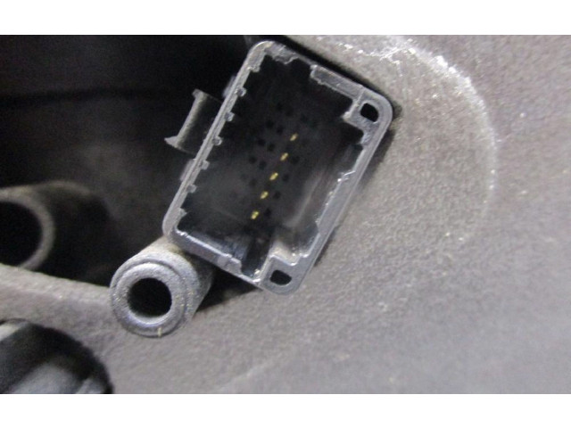 Зеркало электрическое        Renault Clio III  2005 - 2012 года   