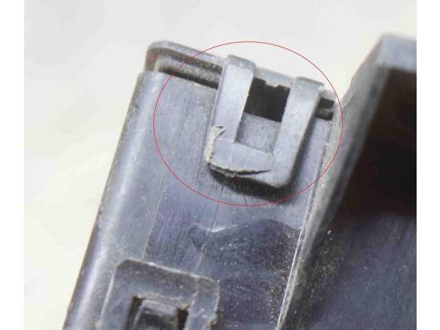   Pojistková skříňka    Dodge Stealth 1994