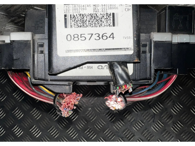 Блок предохранителей 9401802, 187604145 Volvo XC90