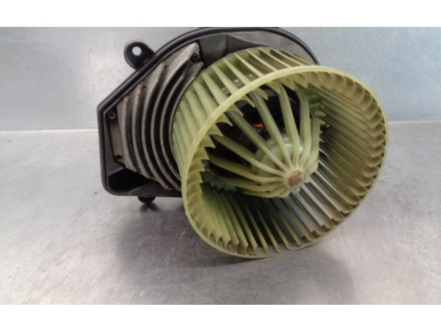 Вентилятор печки 8D1820021, 740221233F Volkswagen Passat Alltrack