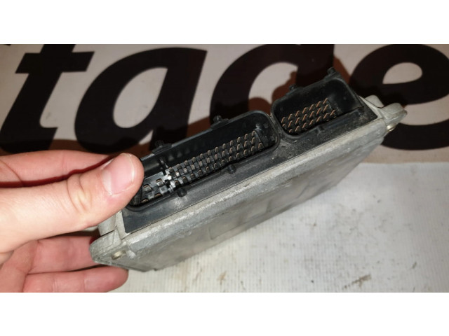 Блок управления двигателя 0261206323, 06A906018EE Volkswagen Golf IV