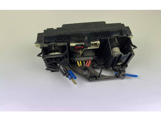 Блок управления климат-контролем 747310   Volkswagen Caddy