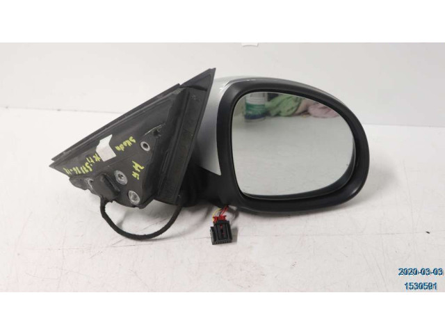 Зеркало электрическое Skoda Yeti (5L) 2009 - 2017 года