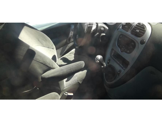 Панель приборов 00006105VY Citroen Xsara Picasso