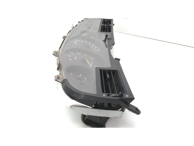 Přístrojová deska Toyota Supra A80 1993 830101B602