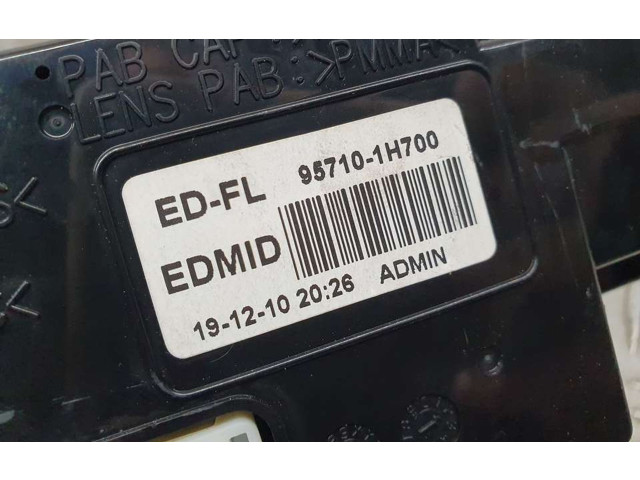 Дисплей 957101H700 KIA Ceed