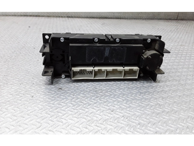 Блок управления климат-контролем    Skoda Superb B5 (3U)