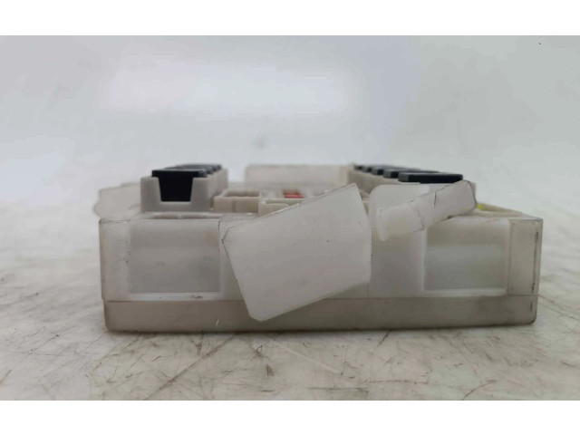   Pojistková skříňka 284B6E   Nissan Navara D40 2009