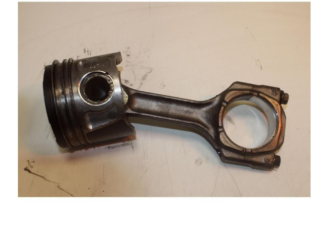  Поршень с шатуном 55283099 55263087  Jeep Renegade  