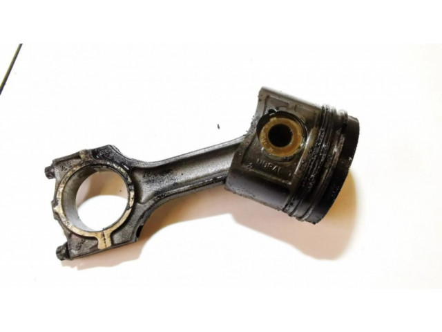 Píst 686 Land Rover Freelander pro naftový motor 2.0