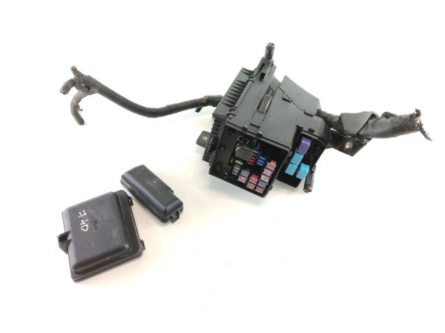 Pojistková skříňka Lexus RX 330 - 350 - 400H 2003