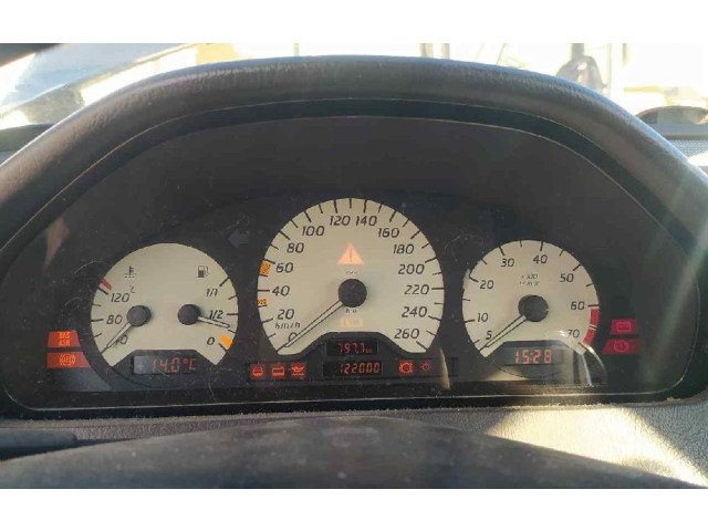 Přístrojová deska Mercedes-Benz C W202 1995 A2025404248