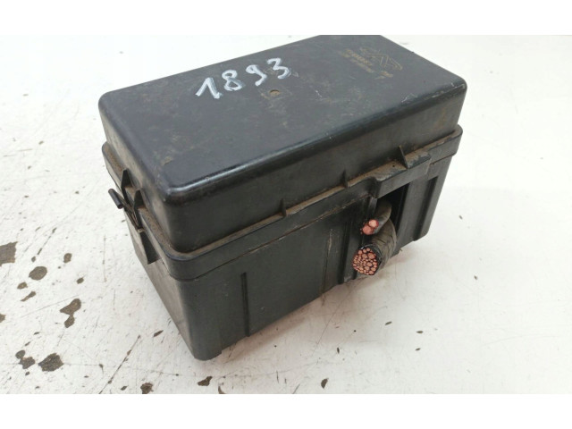 Блок предохранителей 05064053AJ Dodge Nitro